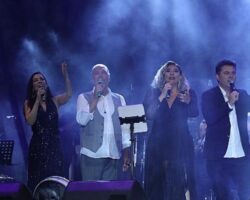 Kayahan’ın Unutulmaz Şarkıları  İstanbul Festivali Sahnesindeydi