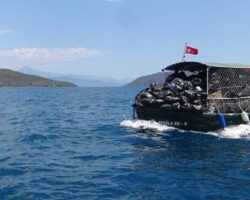 Muğla Büyükşehir Bayram Tatilinde Teknelerden Günde 34 Bin kg. Atık Topladı