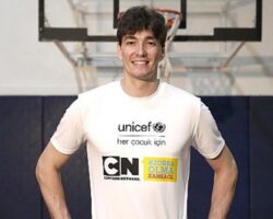 Cedi Osman çocuklara ‘Zorba Olma Kanka Ol’ dedi