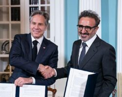 Hamdi Ulukaya’nın kurduğu Tent Vakfı ve ABD Dışişleri Bakanlığı, Mültecilerin Ekonomik Entegrasyonunu Desteklemek İçin Küresel Ortaklık Anlaşması İmzaladı