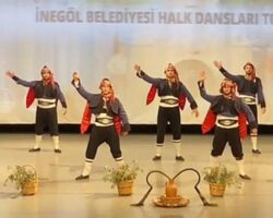İnegöl Belediyesi Halk Dansları Topluluğu Kıbrıs’ı Salladı