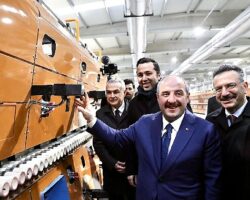 QUA Granite'in yeni üretim hatları Sanayi Bakanı Mustafa Varank'ın katılımıyla açıldı