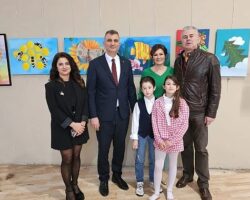 10 Yaşındaki Ressam Deren Polat Gölcük'te Sergi Açtı