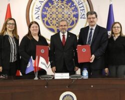 Ankara Üniversitesi ve Sanofi Nadir Hastalıklar Merkezi “NADİR" için iş birliği sözleşmesi imzaladı
