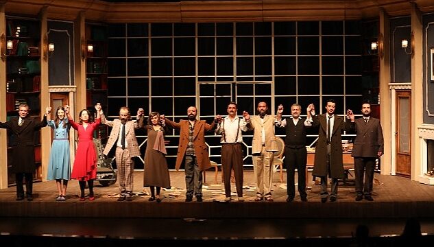 Konya Şehir Tiyatrosu, Üstad Necip Fazıl'ı “Bir Adam Yaratmak" Eserini Sahneleyerek Andı