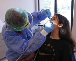 Çankaya Belediyesi, semtlerde bulunan poliklinikleriyle her yıl binlerce vatandaşa ağız ve diş sağlığı hizmetini ücretsiz olarak veriyor