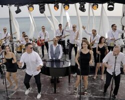 İzmir Büyükşehir Belediyesi'nden Ücretsiz Çim Konserleri!