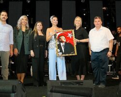İzmir Kınık'ta 30 Ağustos 'Zafer Konseri' ile Kutlandı