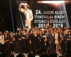 25. Sadri Alışık Tiyatro & Sinema Oyuncu Ödülleri Adayları Açıklandı