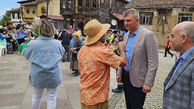 Gölcük Belediyesi, İl Kültür ve Turizm Müdürlüğü ile Kocaeli Gölcük Turizm Birliği Başkanlığı işbirliğinde Saraylı’da düzenlenen etkinlikte Türk Mutfağı Haftası kutlandı