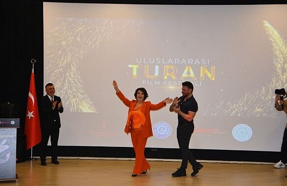 Türk Dünyası Sineması İzmir'de Ege Üniversitesi ev sahipliğinde bir araya geldi