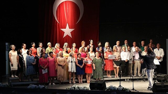 Bornova’da Türkülerle Yaza Merhaba