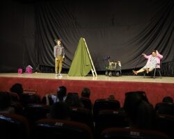 İzmir Şehir Tiyatroları Bandırma’da sahne aldı