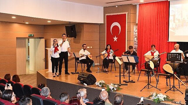 Çiğli Belediyesi Bağlama Kursiyerlerinden Eşsiz Konser