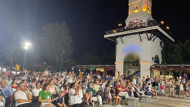 Kemer’de, Kemer Belediyesi’nin destekleriyle Uluslararası Genç Yetenekler Festivali organize edildi