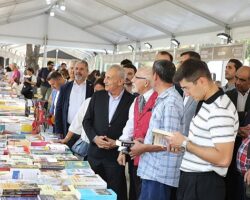 Küçükçekmece Belediyesi’nin düzenlediği ikinci Kitap Günleri başladı.