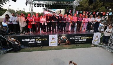 Menemen’in Uluslararası Festivaline Görkemli Açılış