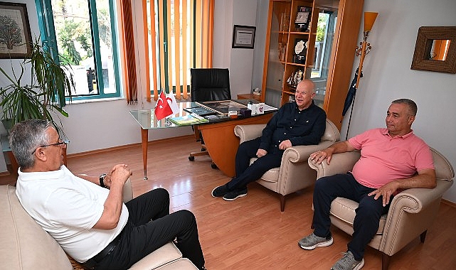 Başkan Topaloğlu’ndan Yaşam Hastanesi’ne teşekkür plaketi