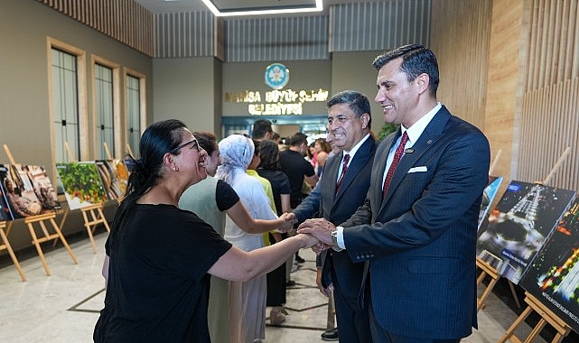 Başkan Zeyrek, Belediye Çalışanlarıyla Bayramlaştı