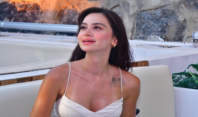 AİŞE PEKSOY… “YENİ BİR YILDIZ DOĞUYOR”