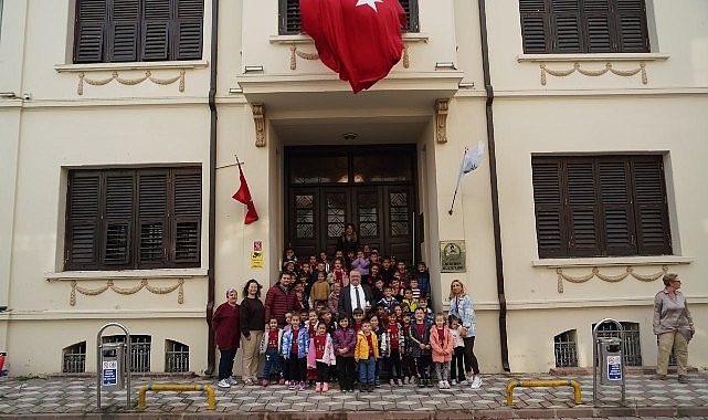 Edremit Belediyesi Atatürk Kültür Evi’ne ziyaretçi akını