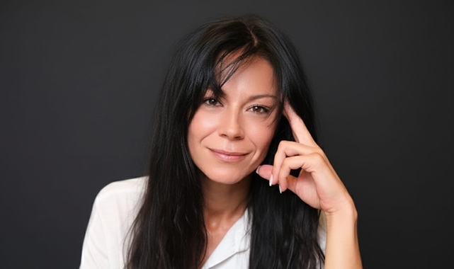 GÜZEL OYUNCU PINAR GÜVEN İLE SİNEMA TADINDA SÖYLEŞİ