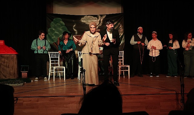 ‘Miras Değil Mübarek’ Tiyatro Oyunu İkinci Gösterimiyle Büyük Beğeni Topladı