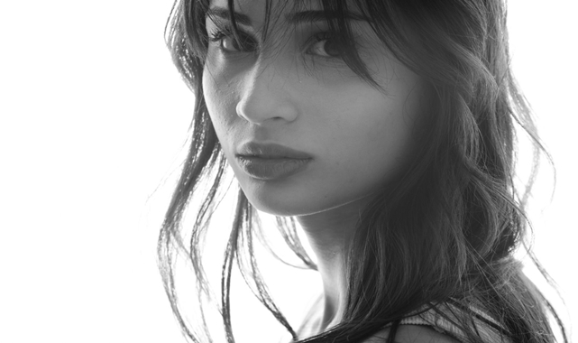 ÖYKÜ İNAL BİR YILDIZ GİBİ PARLAMAYA HAZIRLANIYOR