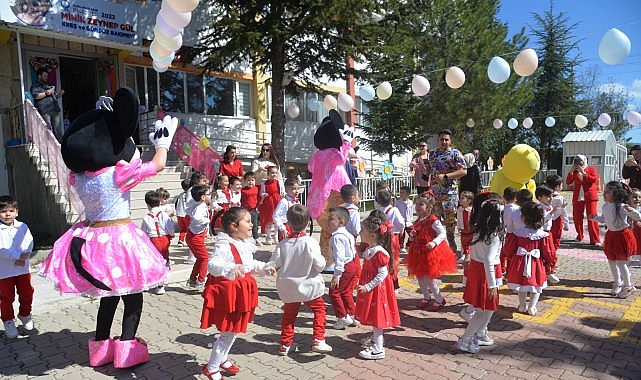 Minik Kalplerin Büyük Coşkusu