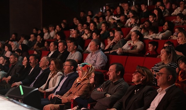 Şehir Tiyatroları’ndan Minik Sanatseverlere Yeni Oyun: “İtfaiyecinin Sırrı” Seyirciyle Buluştu